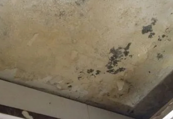 双滦阳台漏水维修公司分享下双滦卫生间渗水维修需要注意哪些问题。