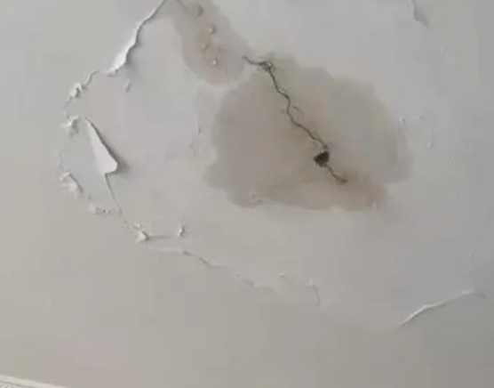 双滦阳台漏水维修公司分享下屋面防水工程质量问题原因分析